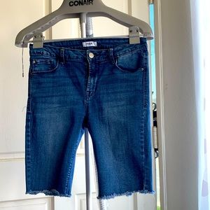 Kensie - Dockweiler Mid Rise Bermuda Shorts